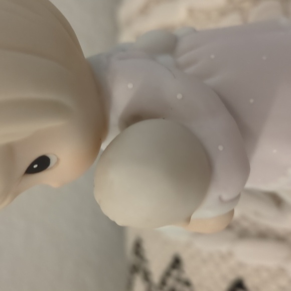 Precious Moments A Special Delivery 521493 - Picture 7 of 16